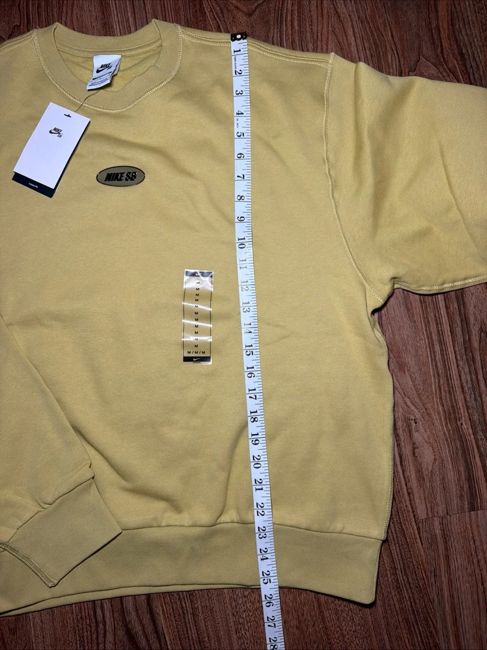 Nike SB Fleece Skate Crew Loose Fit Sweatshirt II4440-720 Buff Gold Men’s Size M